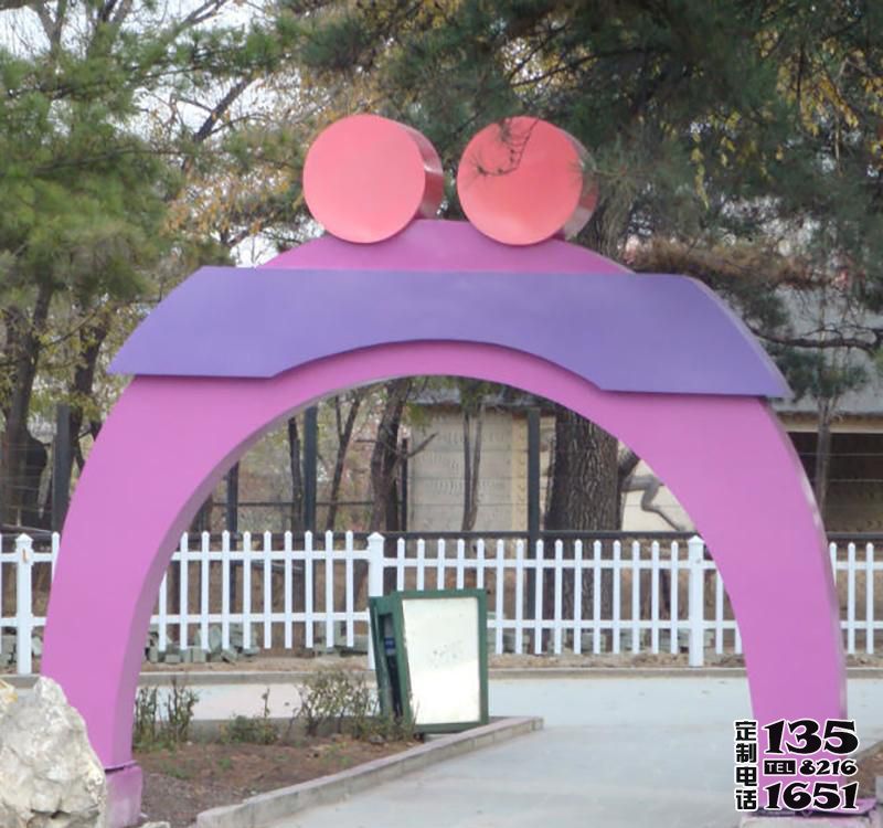 公園創(chuàng)意抽象玻璃鋼愛心雕塑 公園創(chuàng)意抽象玻璃鋼愛心雕塑