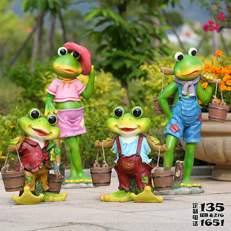 公園廣場玻璃鋼彩繪卡通青蛙雕塑 公園廣場玻璃鋼彩繪卡通青蛙雕塑